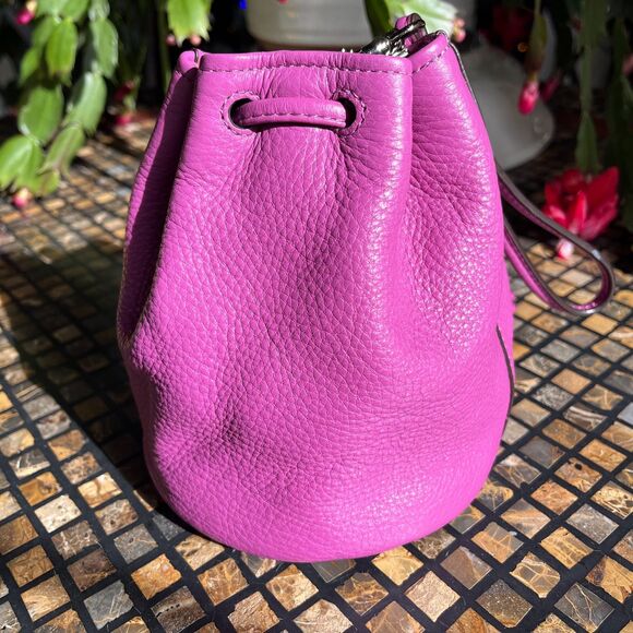 Coach Drawstring Pink Pouch Wristlet Pebbled Leather Bucket Bag Flowers - Picture 2 of 10